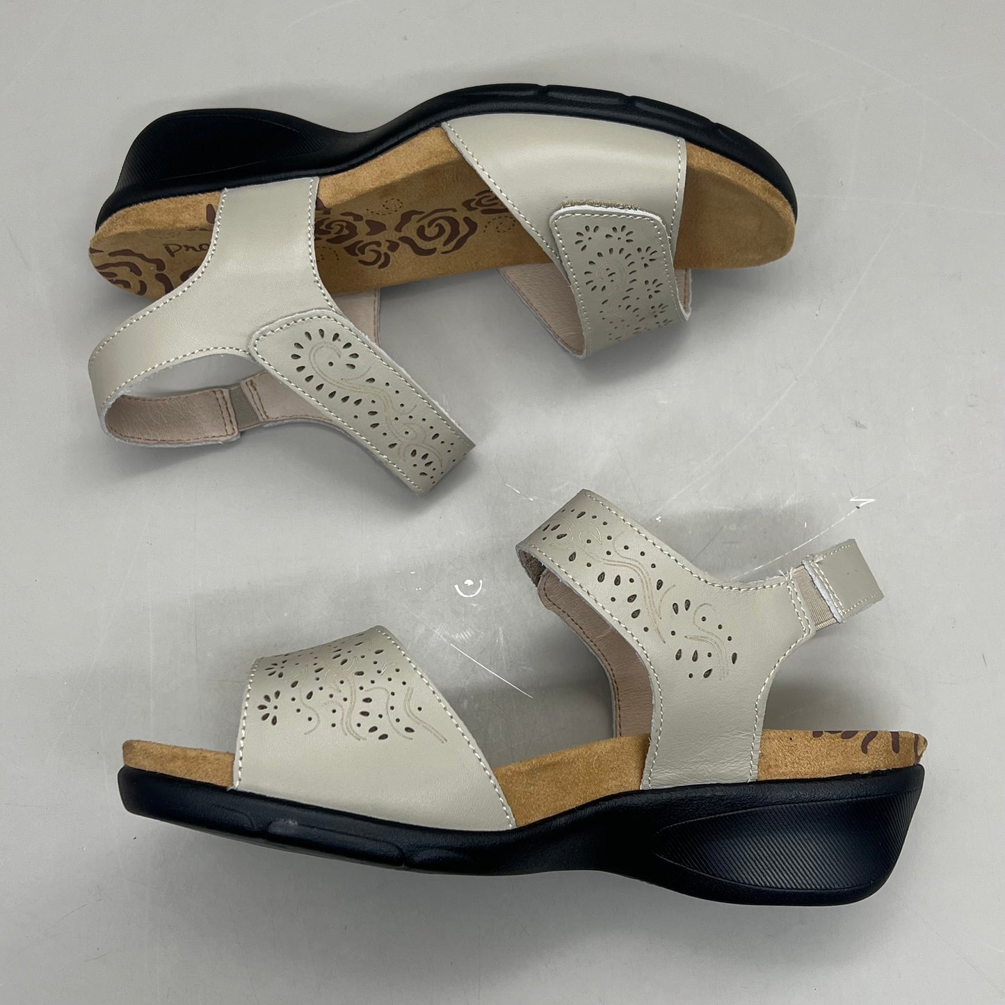 PROPET Wanda Sandal w/Wedge Heel Design Womens Sz 7.5 XX WIDE (4E) Cream WSX203L