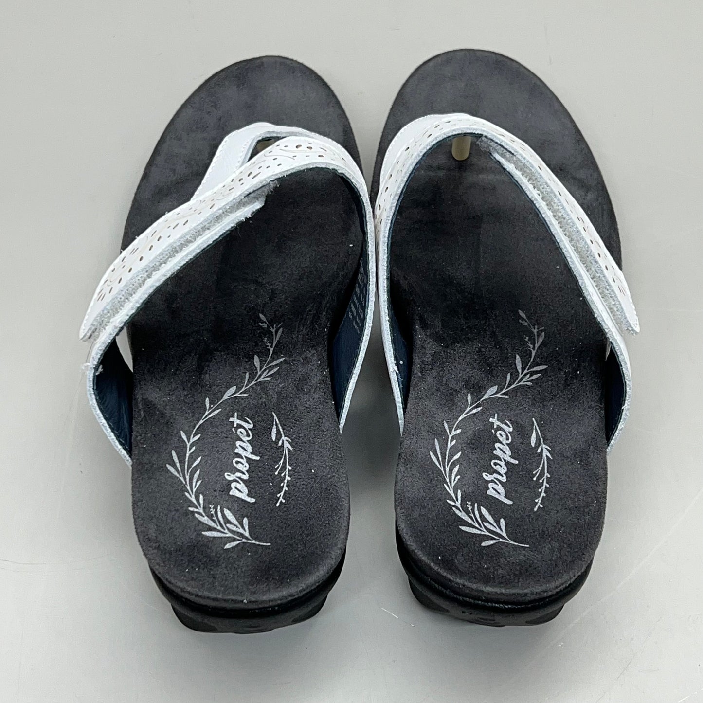 PROPET Wynzie Dressy Adjustable Flip Flop Women's Sz 7.5 XX(4E) White WSX051L