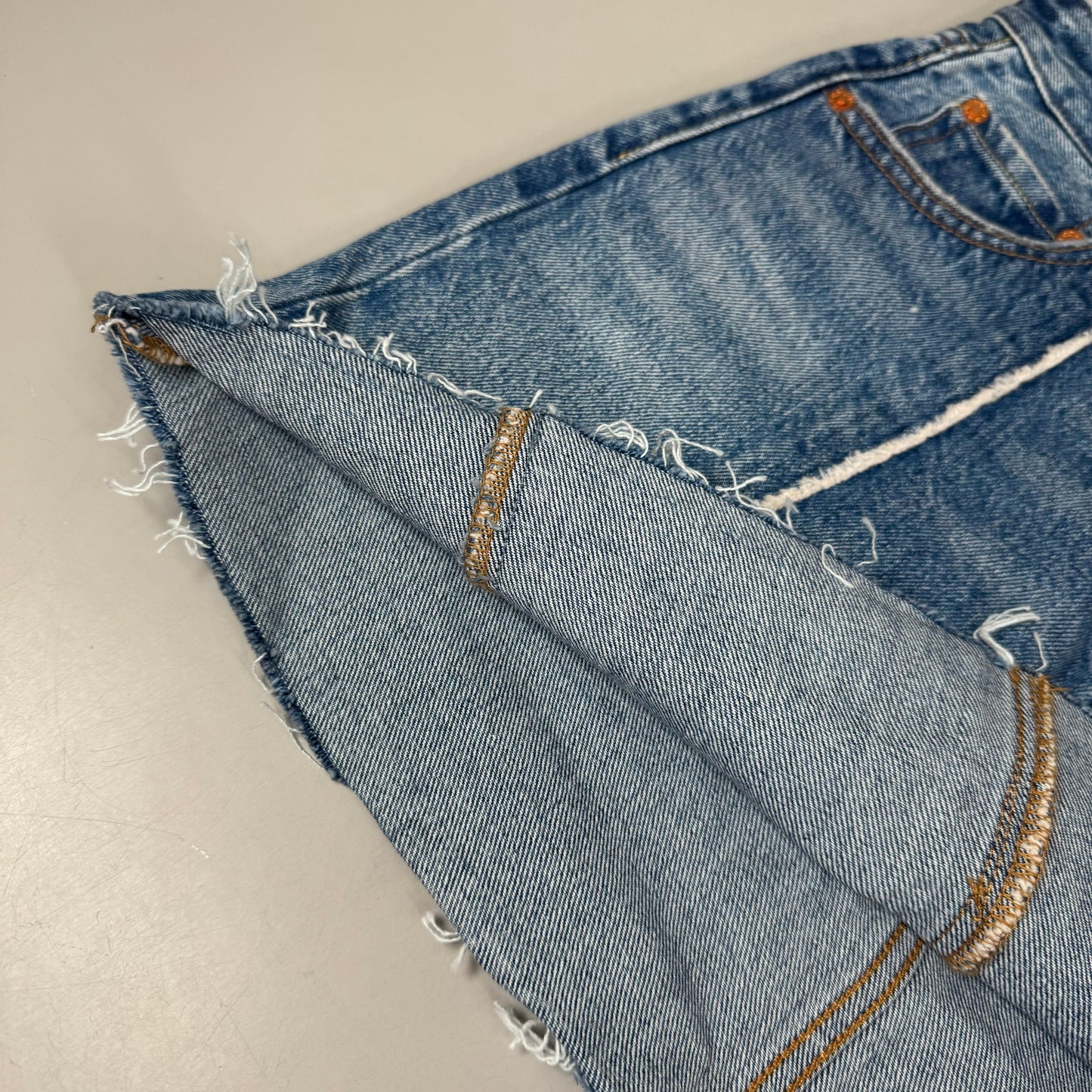 LEVIS Recrafted Icon Skirt Mid Rise Original Women's Sz 26 Novel Notion Med Wash