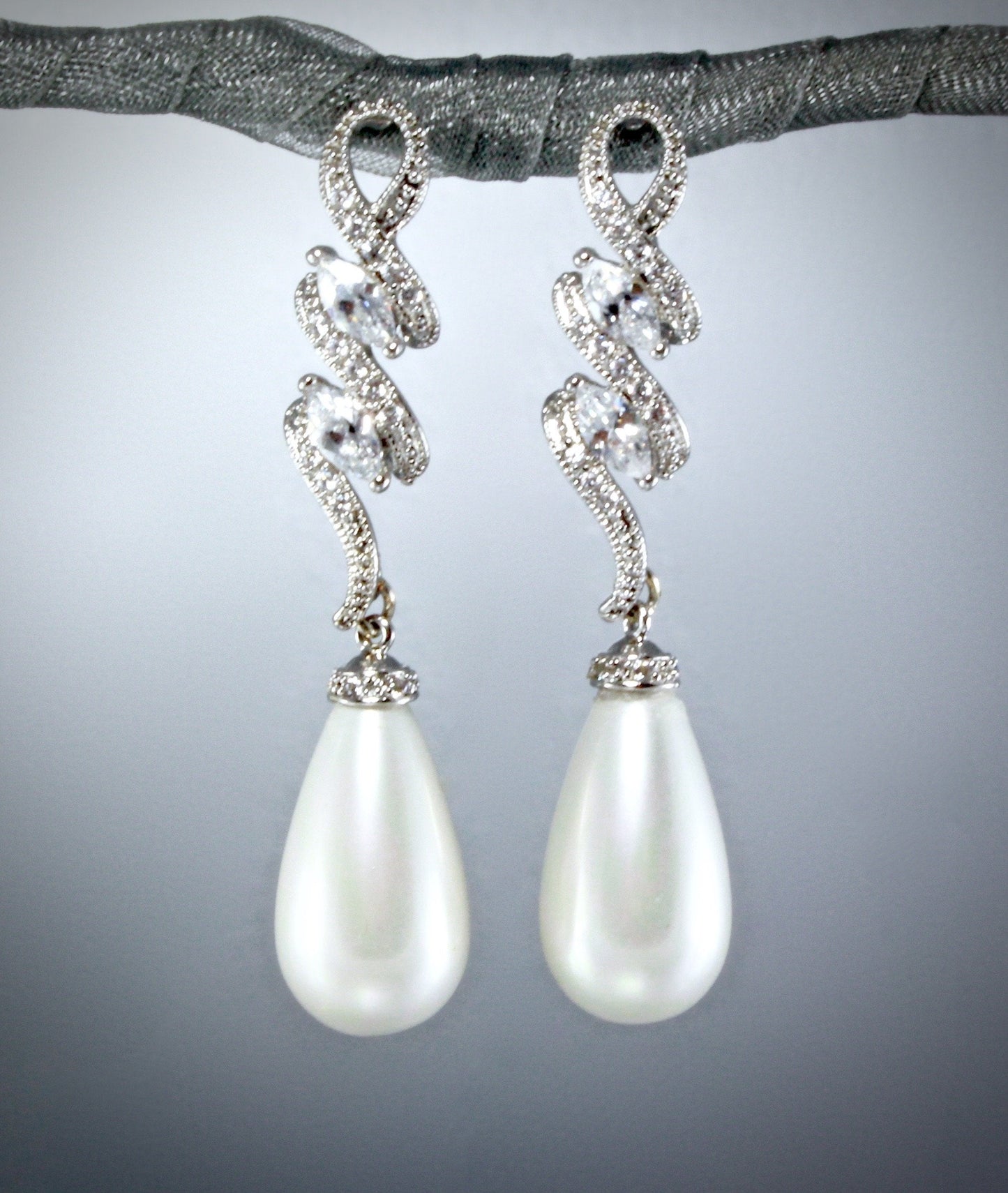 "Vanessa" - Pearl and Cubic Zirconia Bridal Jewelry Set