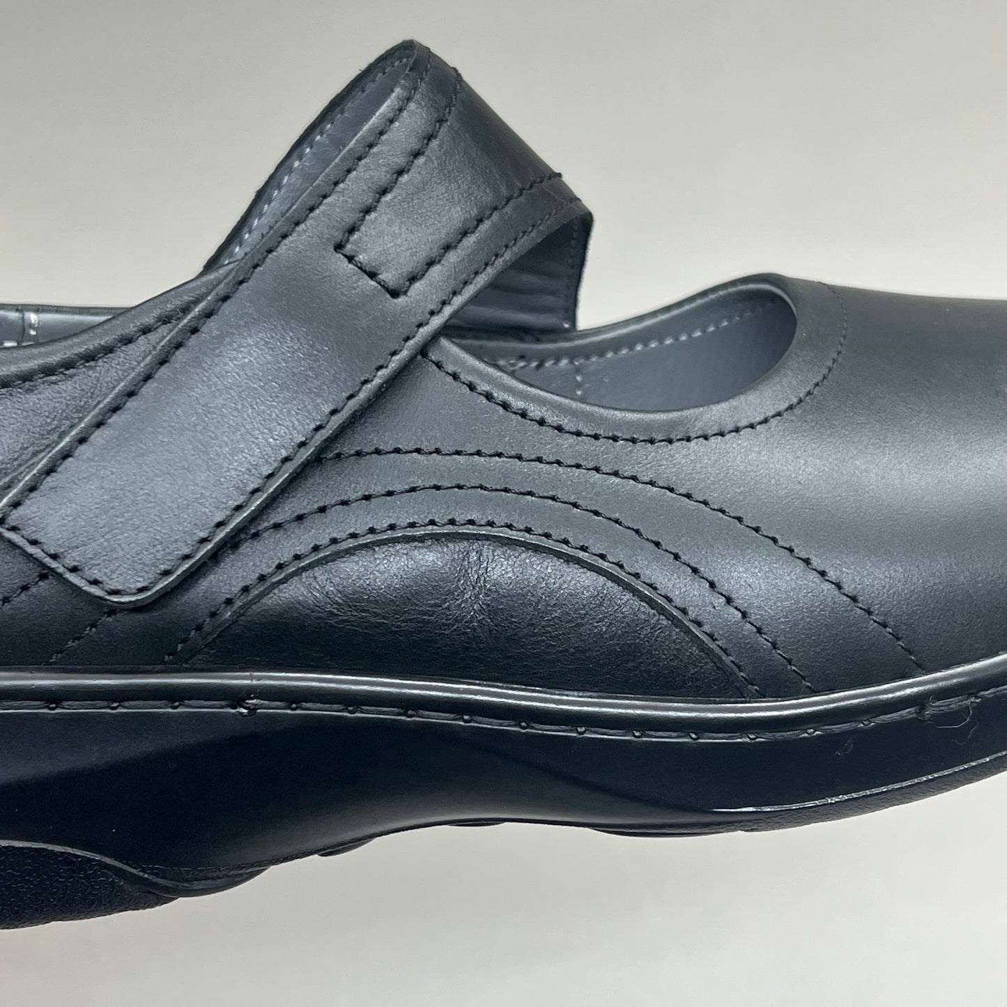 PROPET Golda Mary Jane Adjustable Lightweight Women's Sz 9.5 X(2E) Black WCA053L