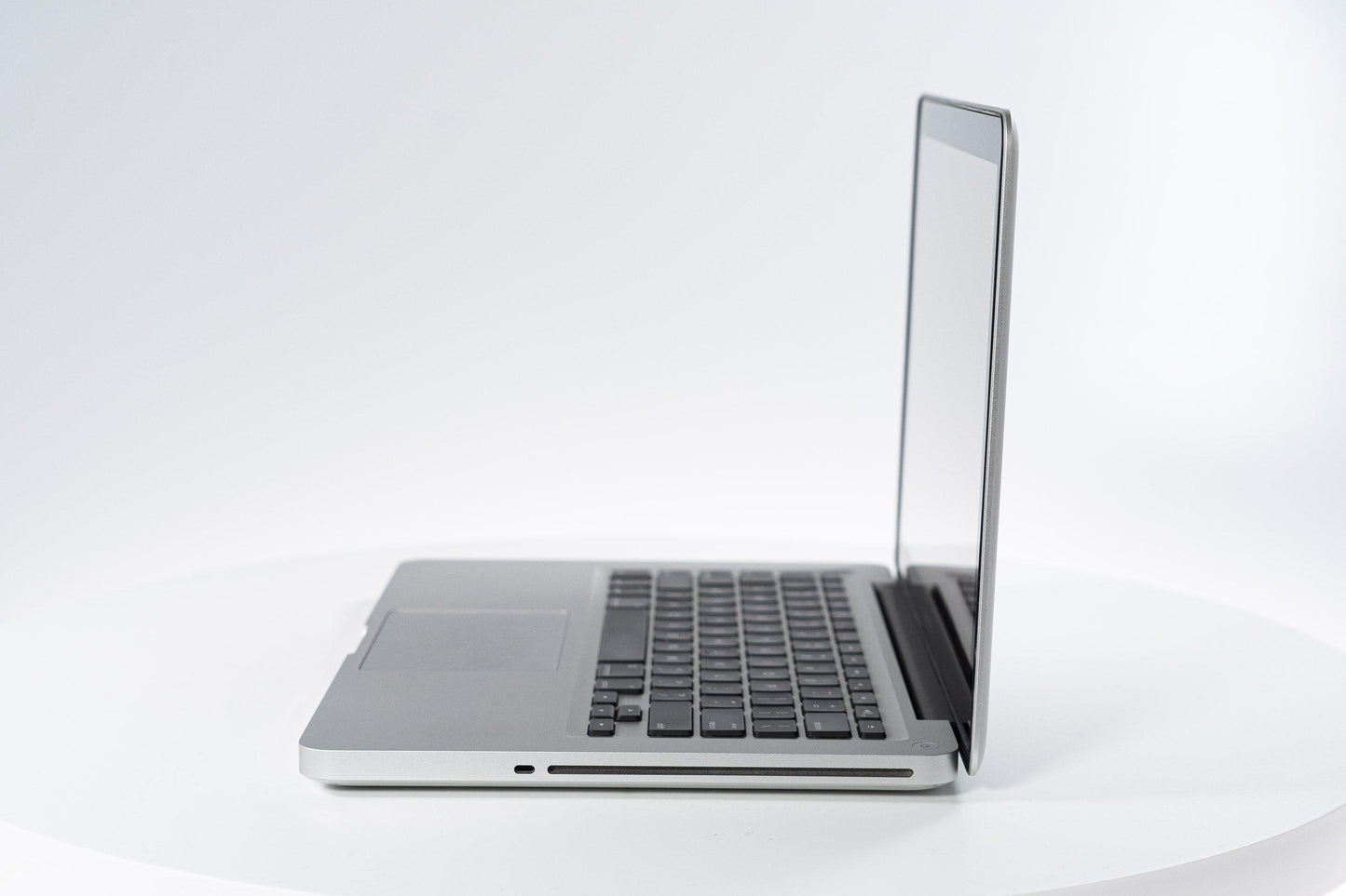 Apple MacBook Pro (15-inch Late 2011) 2.2 GHz intel i7-2675QM 8GB RAM 512GB SSD (Silver)