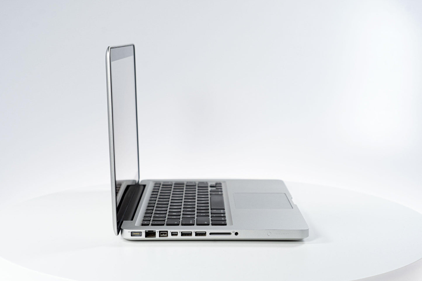 Apple MacBook Pro (15-inch Late 2011) 2.4 GHz i7-2760QM 8GB RAM 1TB SSD (Silver)