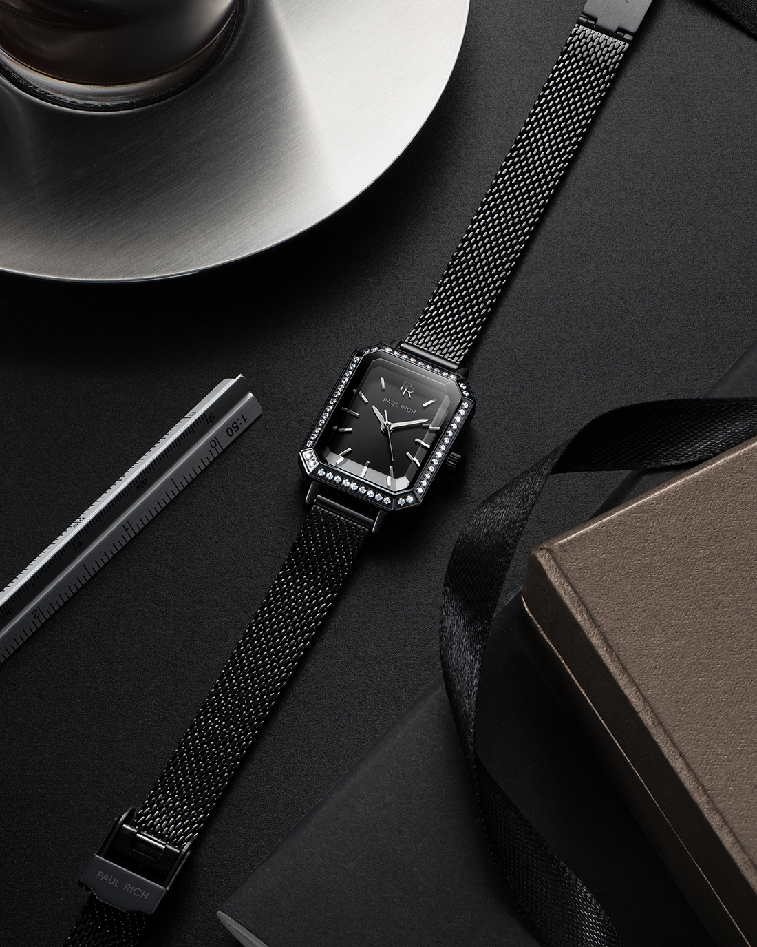 Icon - Black