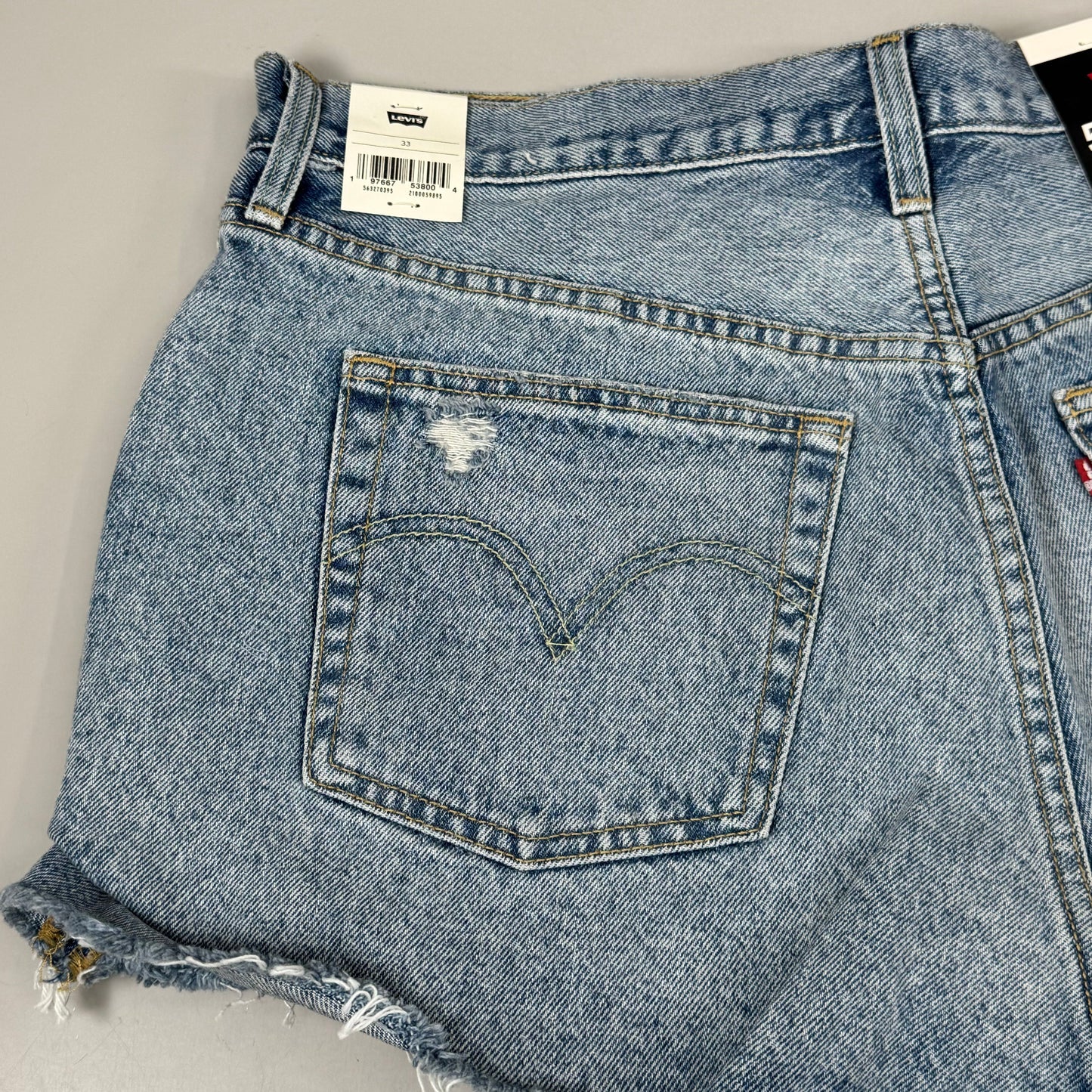 LEVIS 501 Original Fit High Rise Shorts Medium Wash Women's Sz 33 Mega Vibe Blue