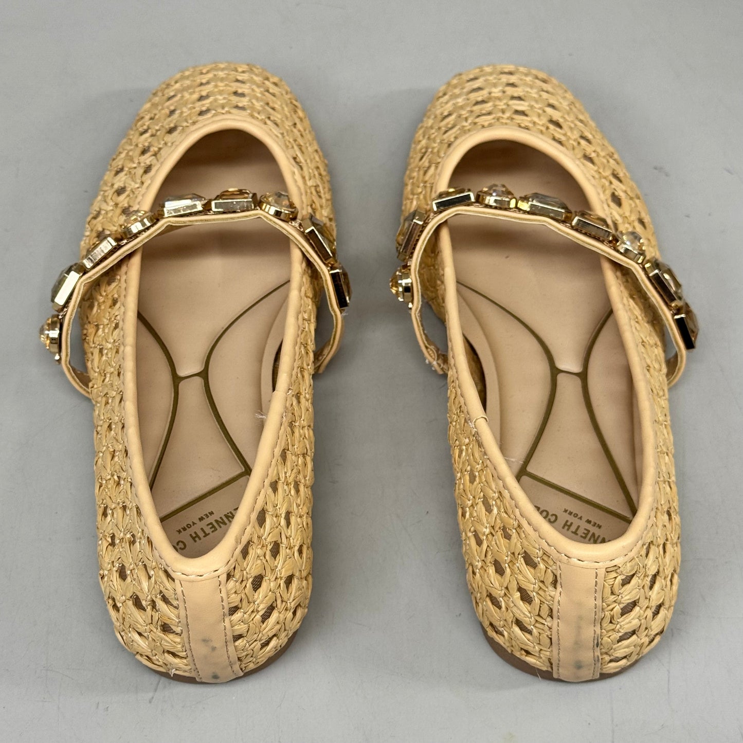 KENNETH COLE New York Zeta Raffia Jewel Jane Flat Women's Sz 5 Tan KL25ZMJ01