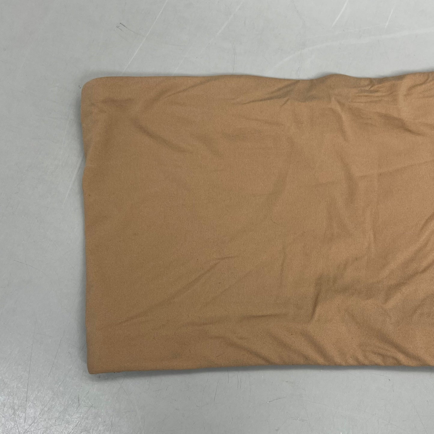 SKIMS Fits Everybody Soft Buttery Seamless Bandeau Women's Sz M Ochre