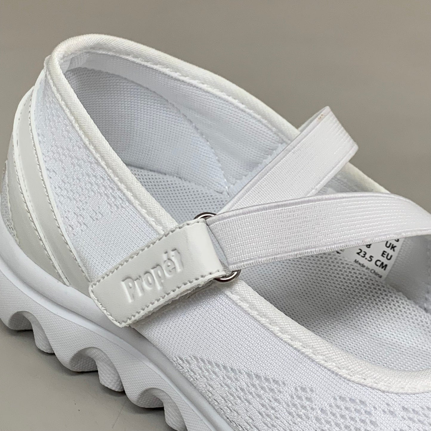 PROPET Travelactiv Mary Jane Shoes N(AA) Women's SZ 7.5 White W5103W-N-07H