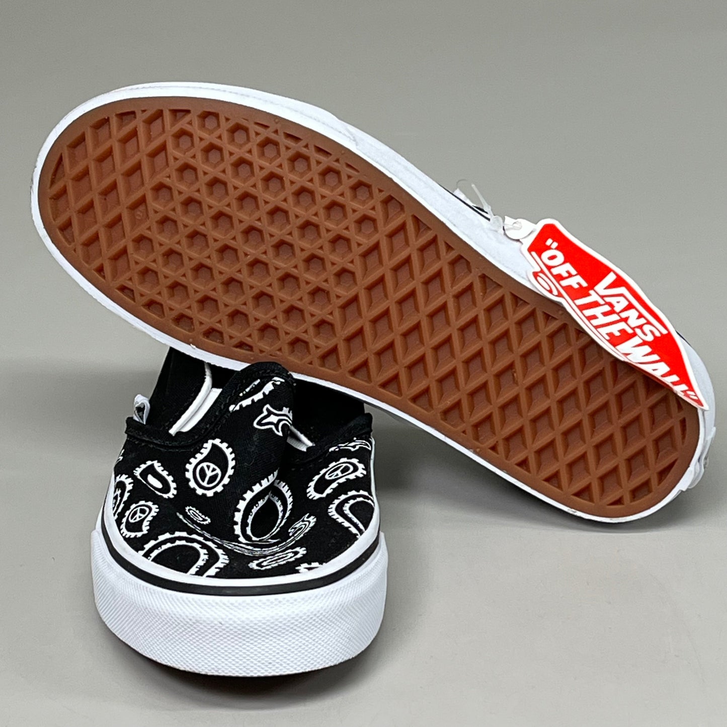 VANS Classic Slip-On Peace Sign Paisley Womens Sz 5.0 Mens Sz 3.5 Black & White