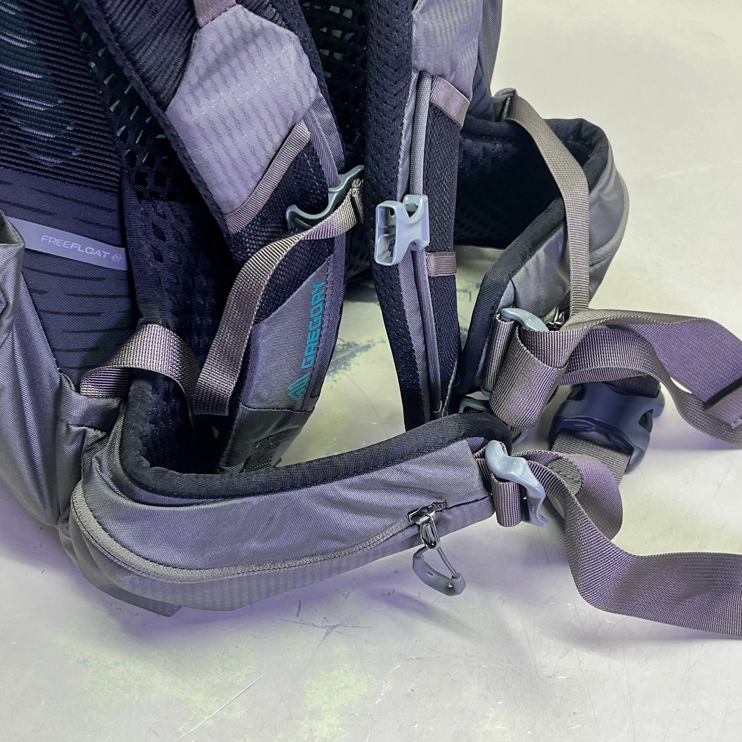 GREGORY Jade 43L Backpack w/ Free Float Suspension Women's XS/SM Mist Grey