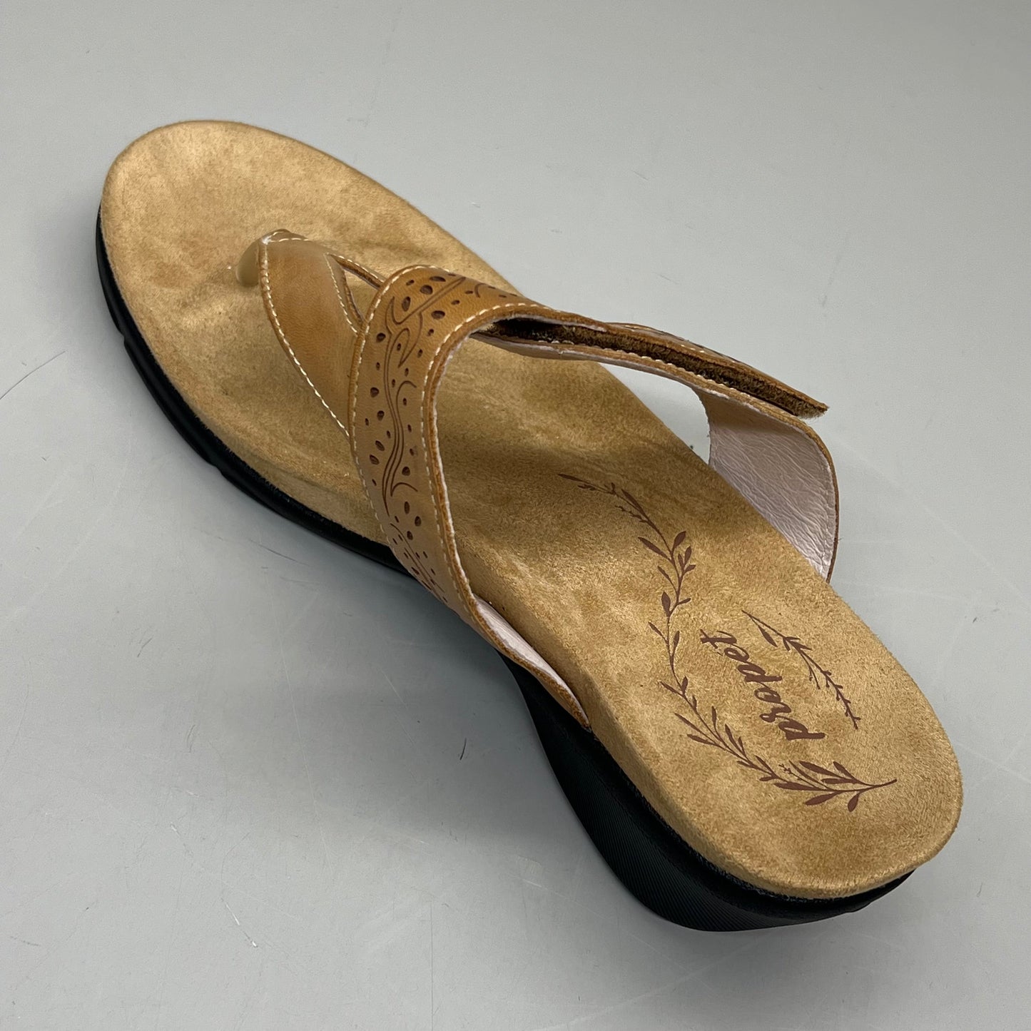PROPET Wynzie Dressy Adjustable Flip Flop Women's Sz 8 XX(4E) Tan WSX051L