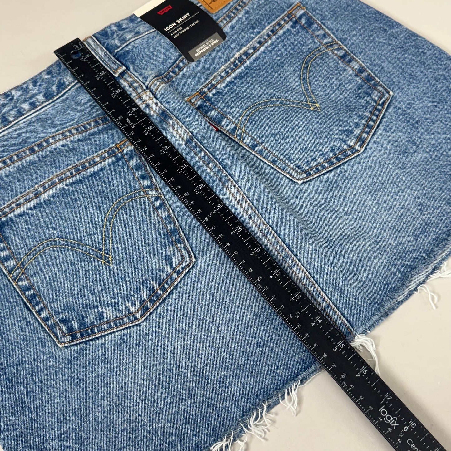 LEVIS Recrafted Icon Skirt Mid Rise Original Women's Sz 30 Novel Notion Med Wash