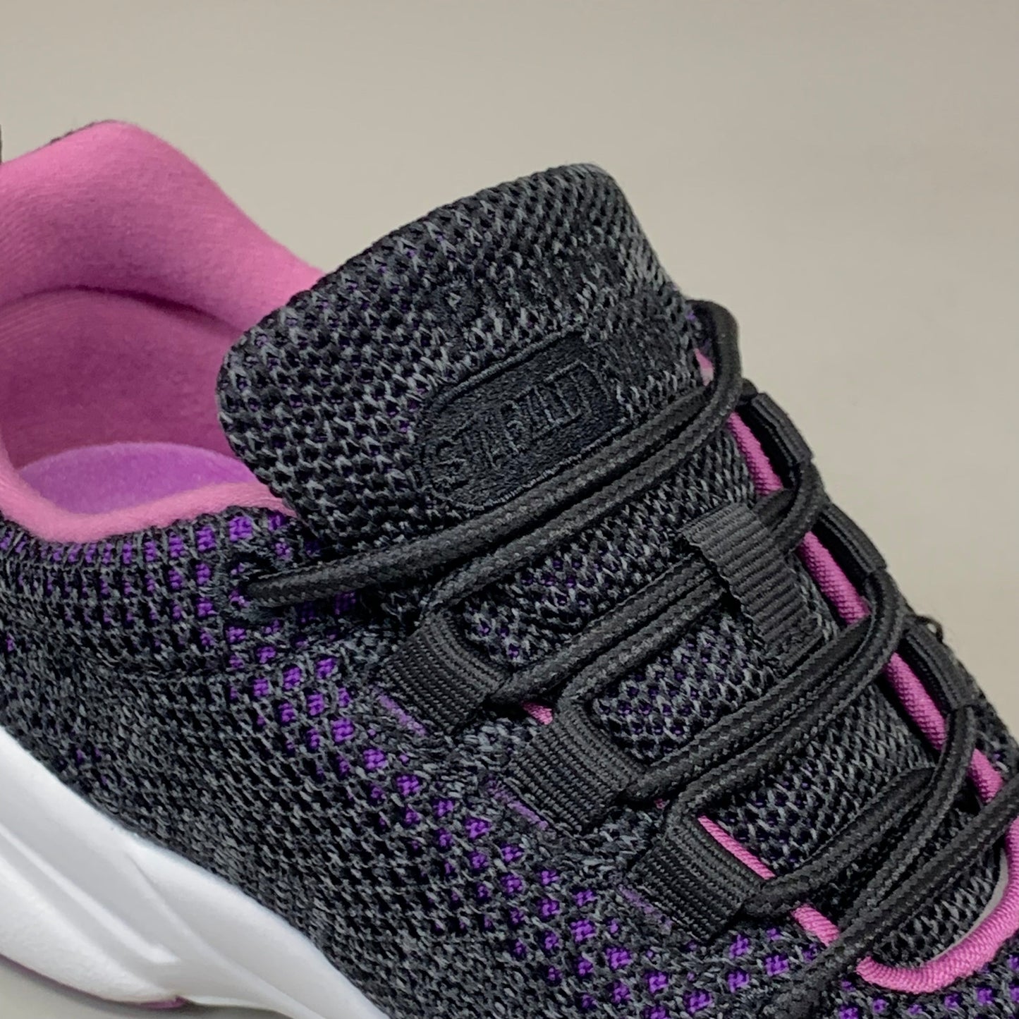 PROPET Stability Fly Sneaker X(2E) Women's SZ 5.5 Black/Berry WAA072MBBYX-05H