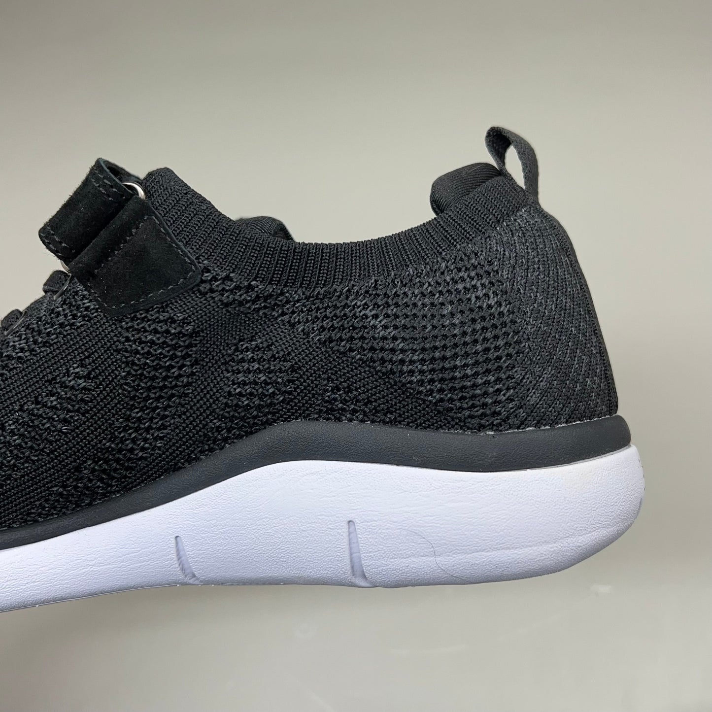 PROPET Stevie Sneaker Elastic Lace No Tie Women's Sz 9.5 M(B) Black WCA093M