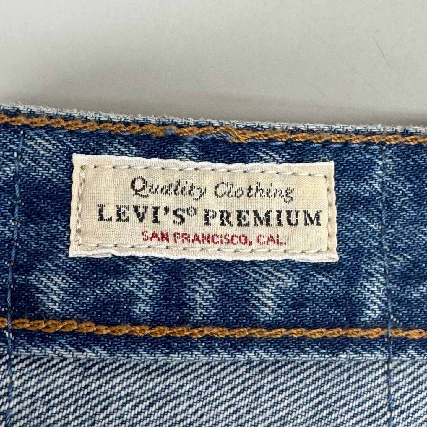 LEVIS Recrafted Icon Skirt Mid Rise Original Women's Sz 30 Novel Notion Med Wash