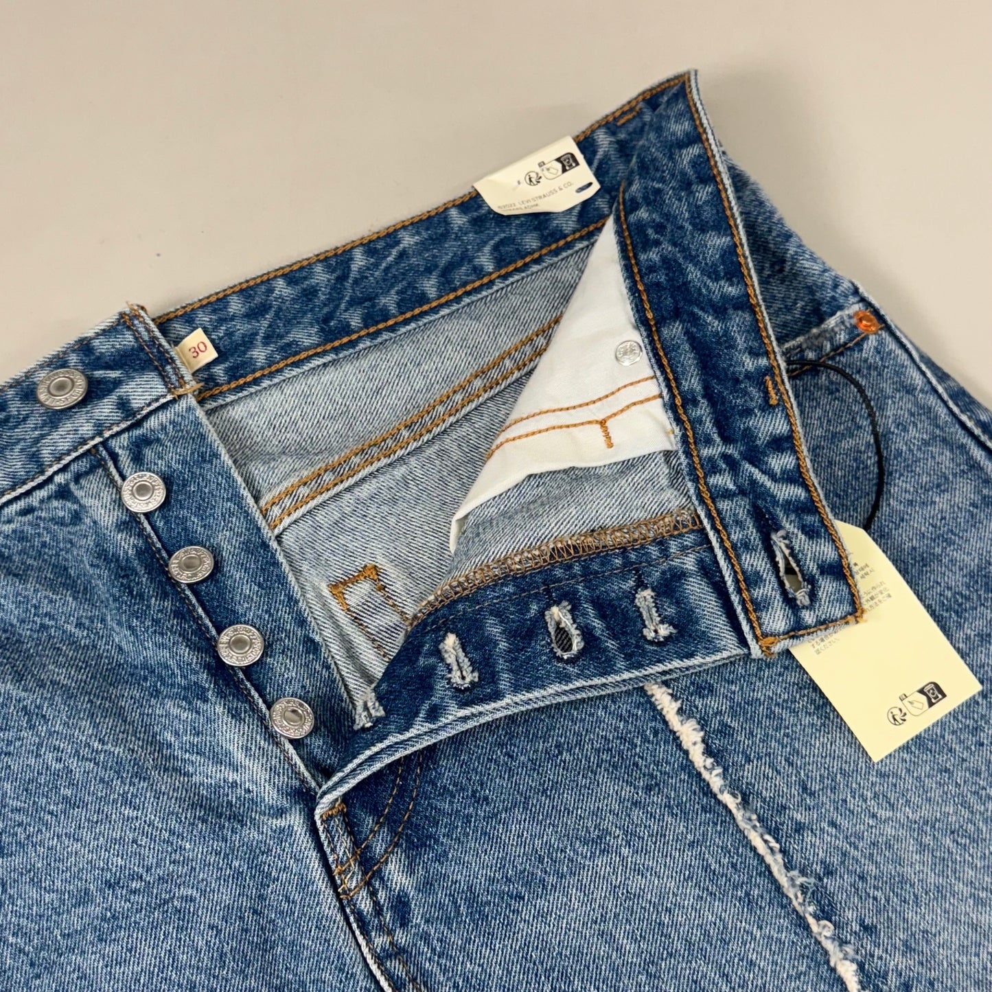 LEVIS Recrafted Icon Skirt Mid Rise Original Women's Sz 30 Novel Notion Med Wash