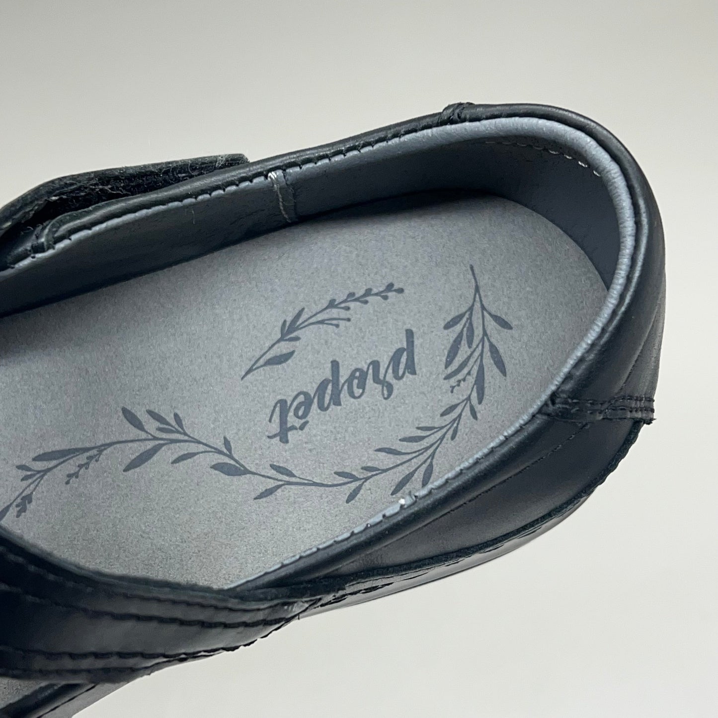 PROPET Golda Mary Jane Adjustable Lightweight Women's Sz 9.5 X(2E) Black WCA053L