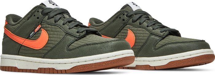 Nike SB Dunk Low SE Sequoia New Size 6Y / 7.5W