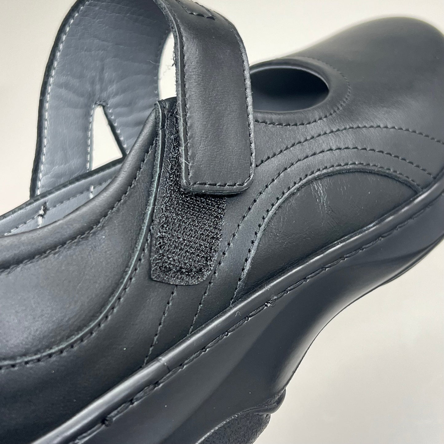 PROPET Golda Mary Jane Adjustable Lightweight Women's Sz 9.5 X(2E) Black WCA053L