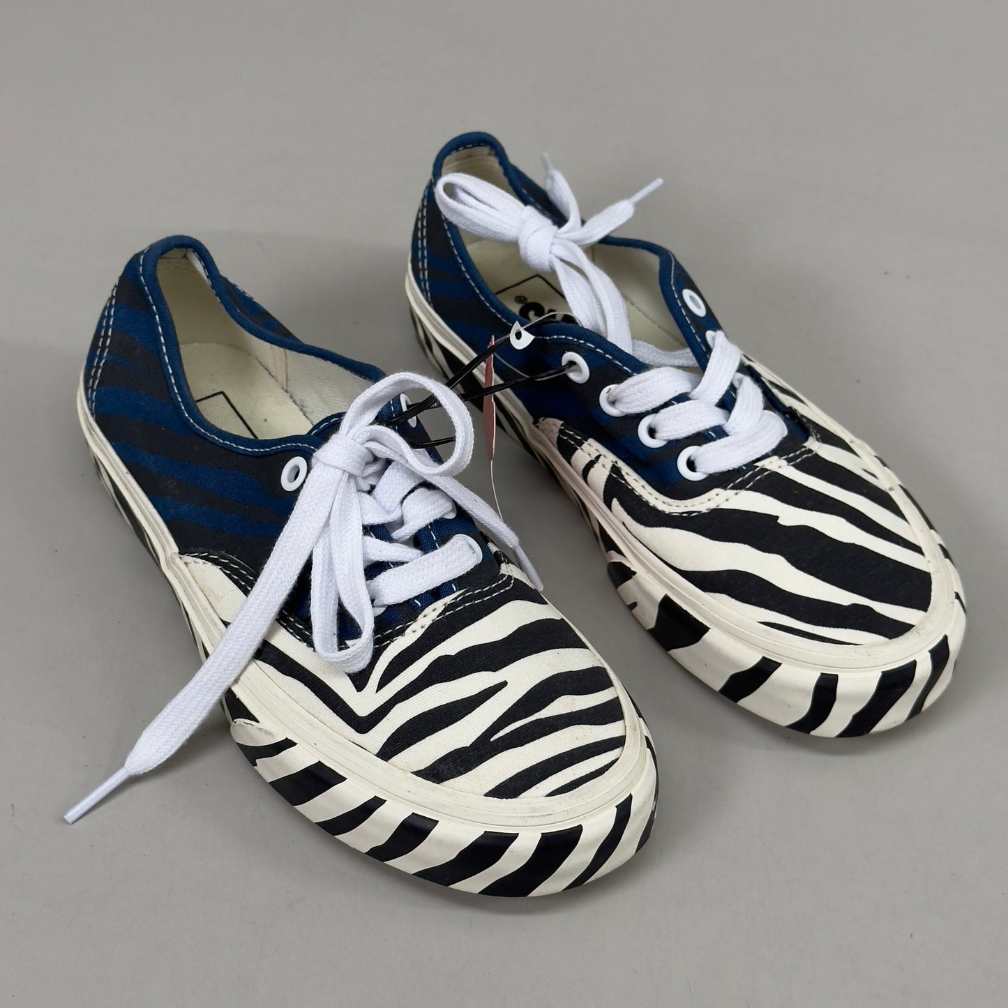 VANS Animal Classic Zebra Slip-On Sneakers Women's Sz 5.5 Men's 4.0 Blue/Black