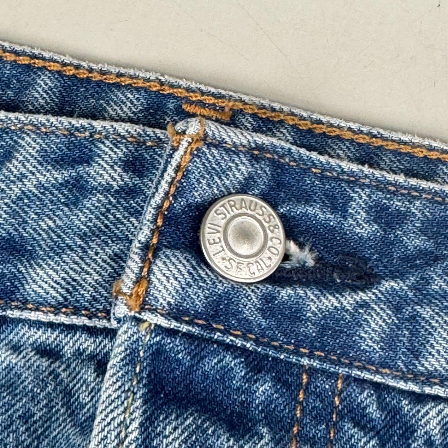 LEVIS Recrafted Icon Skirt Mid Rise Original Women's Sz 30 Novel Notion Med Wash