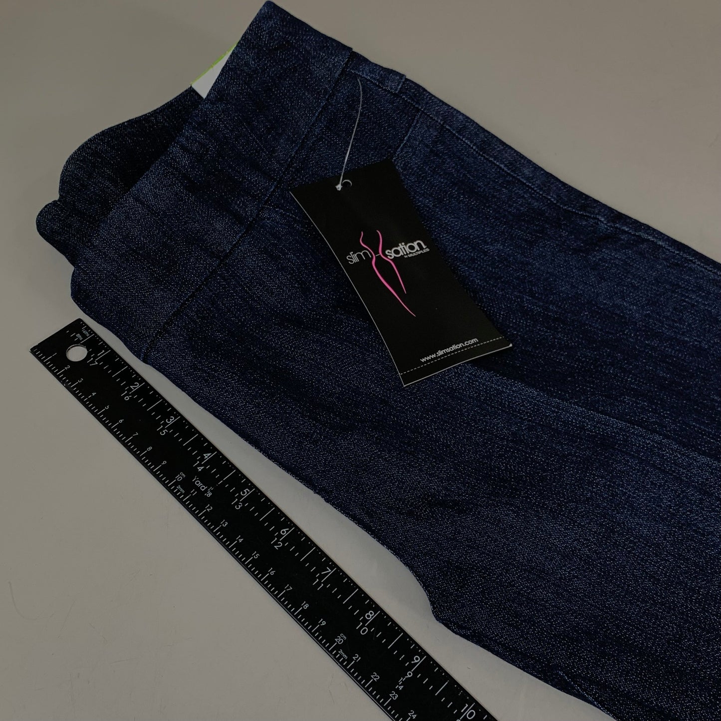 MULTIPLES Narrow Leg Pant Petite Women's Sz 4 Denim M2604P