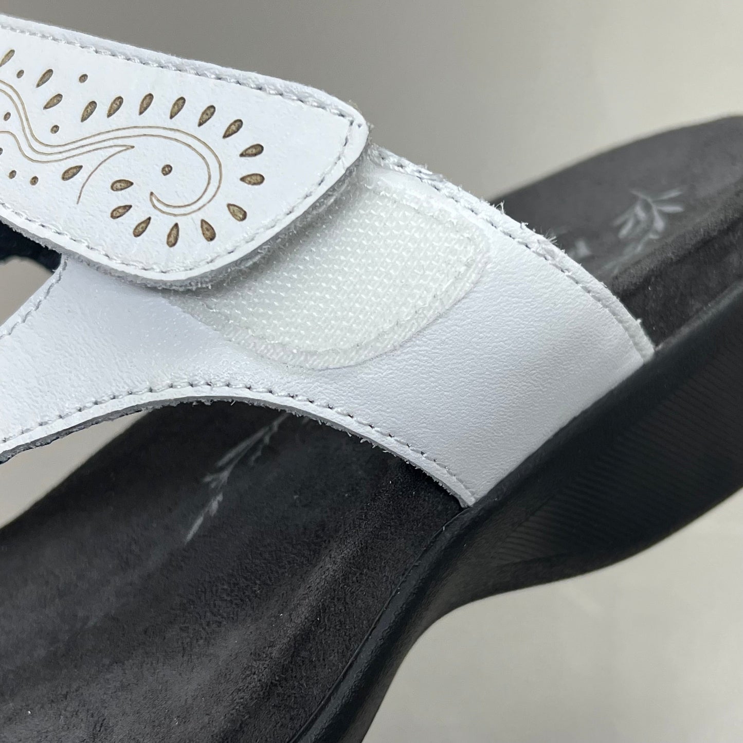 PROPET Wynzie Dressy Adjustable Flip Flop Women's Sz 7.5 XX(4E) White WSX051L