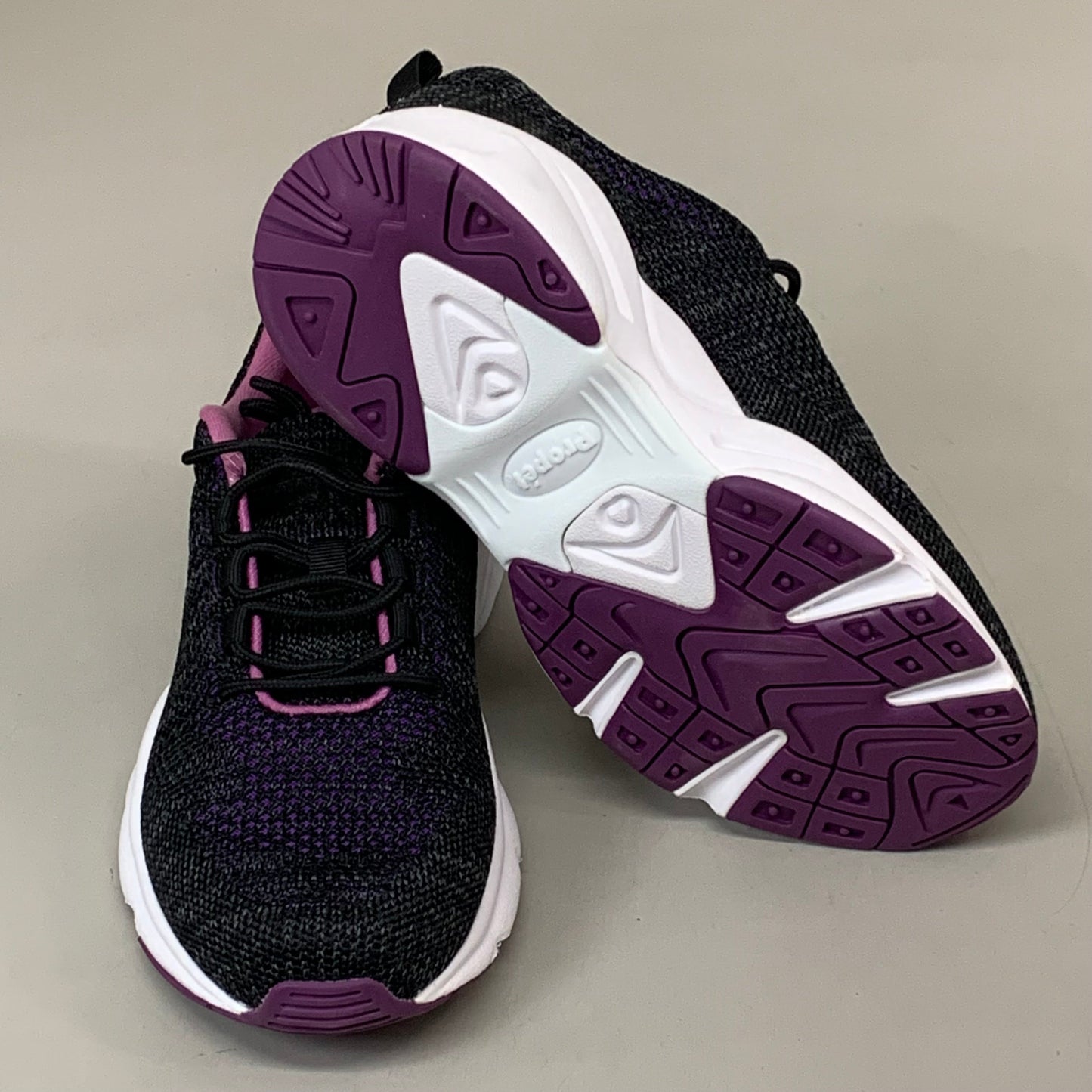 PROPET Stability Fly Sneaker X(2E) Women's SZ 5.5 Black/Berry WAA072MBBYX-05H