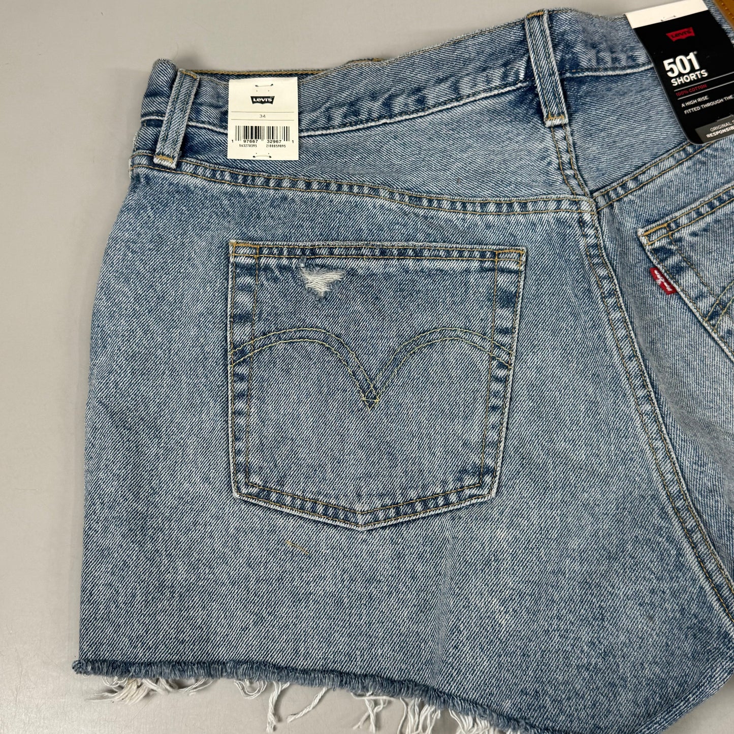 LEVIS 501 Original Fit High Rise Shorts Medium Wash Women's Sz 34 Mega Vibe Blue