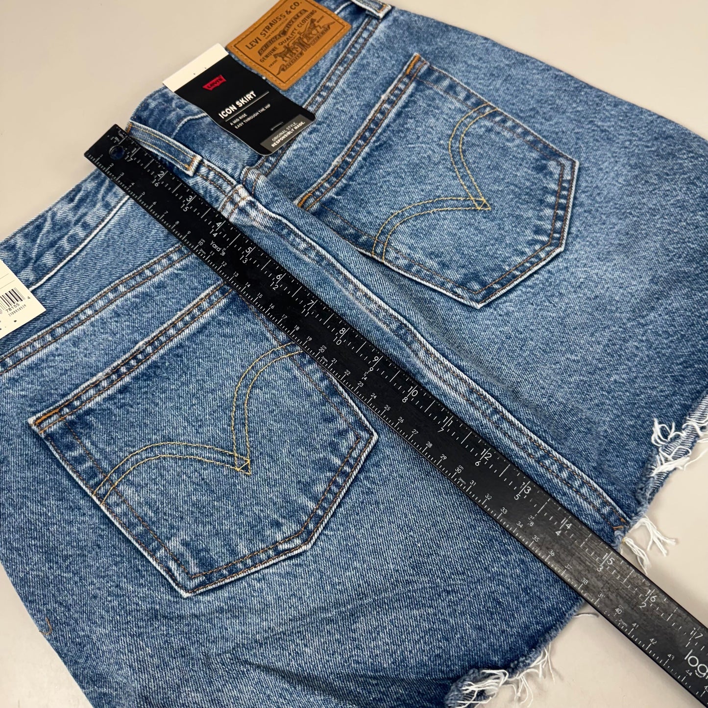 LEVIS Recrafted Icon Skirt Mid Rise Original Women's Sz 26 Novel Notion Med Wash
