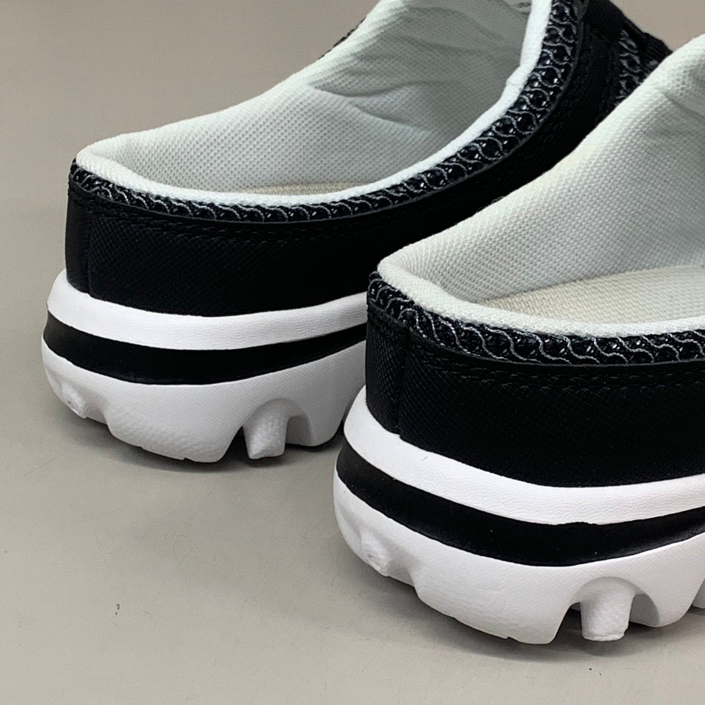 PROPET Travelactiv Slide Shoe M(B) Women's SZ 6.5 Black WAT011MBLKM-06H