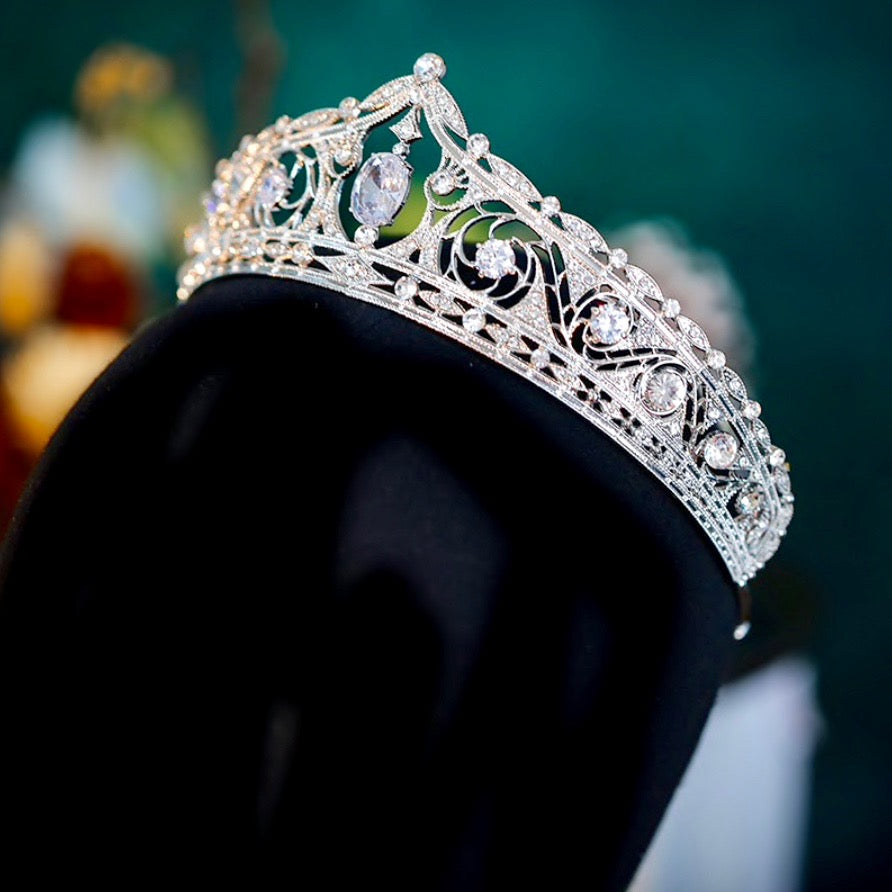 Monica - Royal Glamour Bridal Tiara
