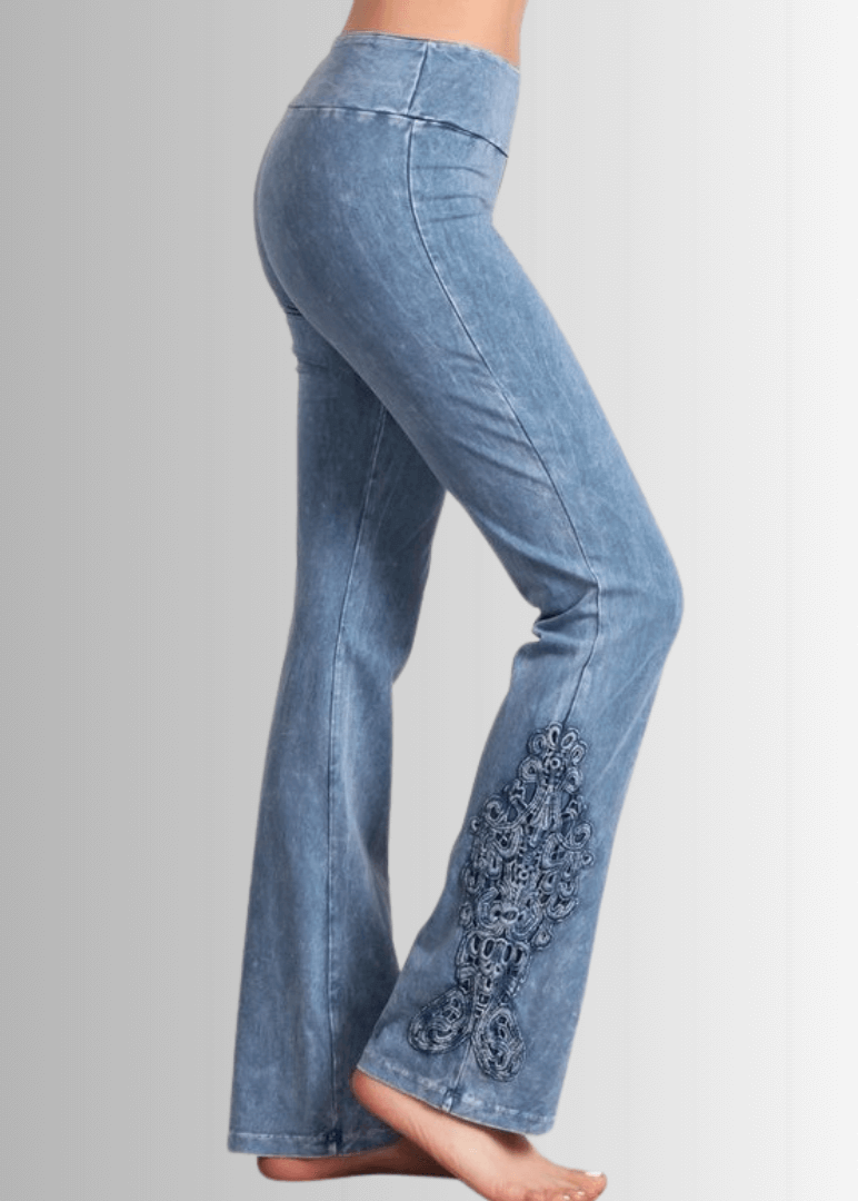 Mineral Washed Bootcut Jeggings Crochet DetaiL