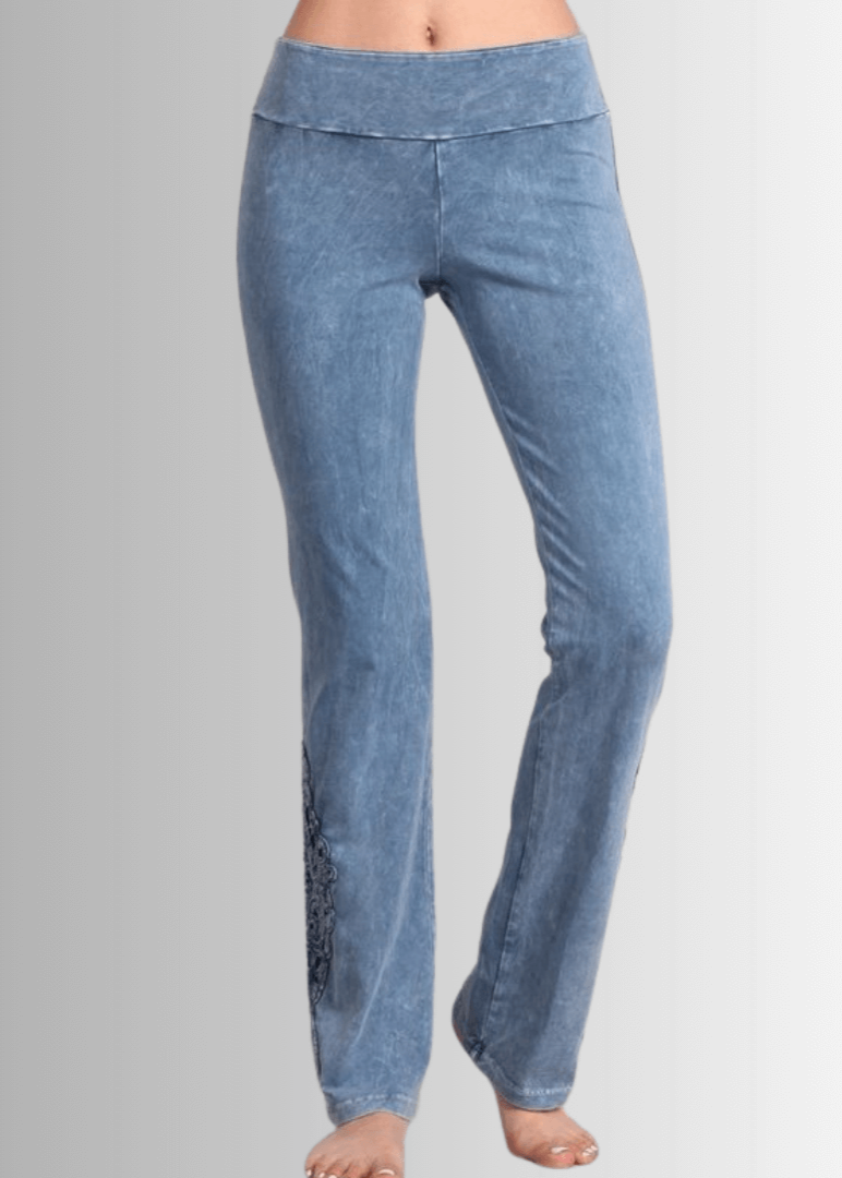 Mineral Washed Bootcut Jeggings Crochet DetaiL