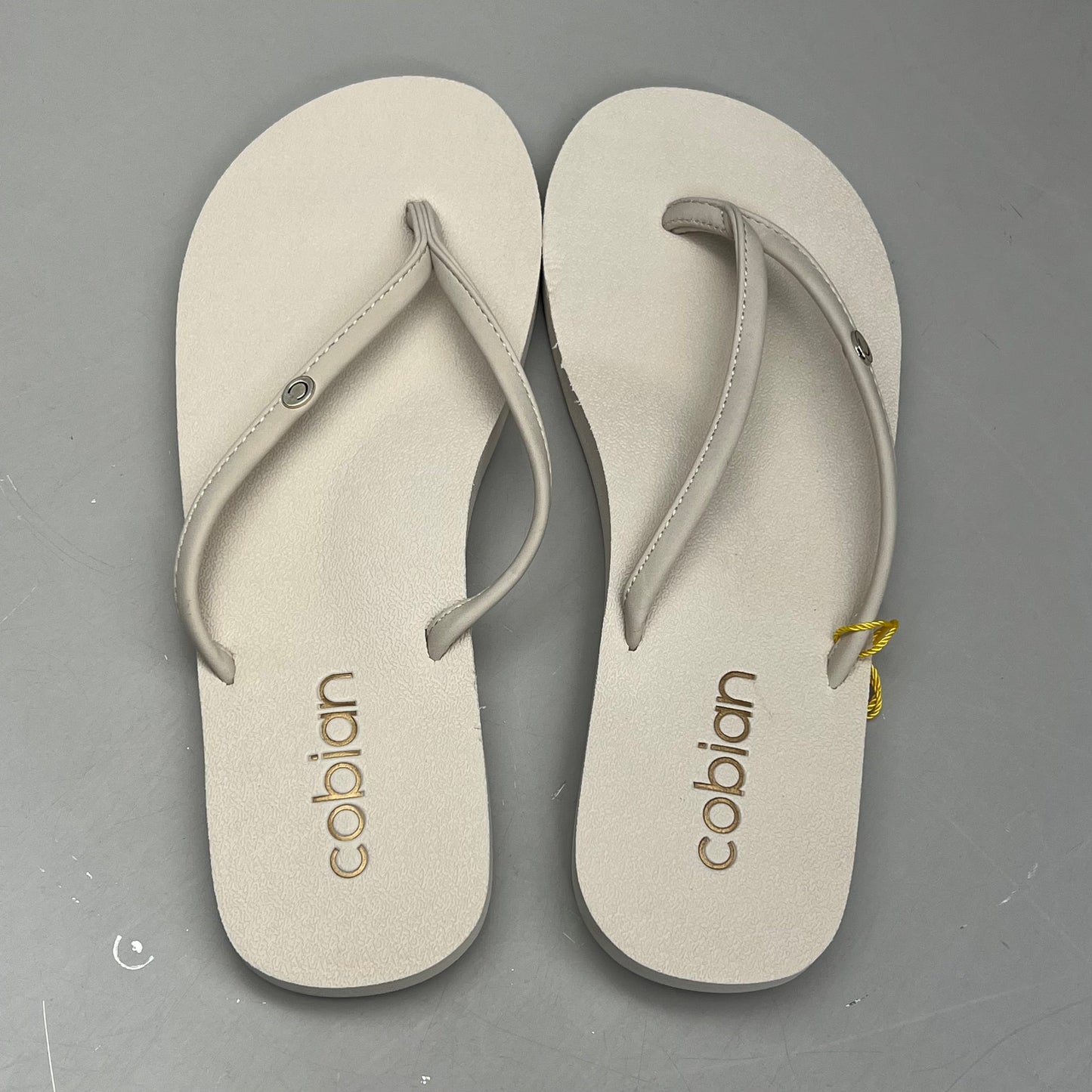 COBIAN Nia's Bounce Synthetic Leather Sandals Women's Sz 7, EU 37 Cream NIA25-110-7