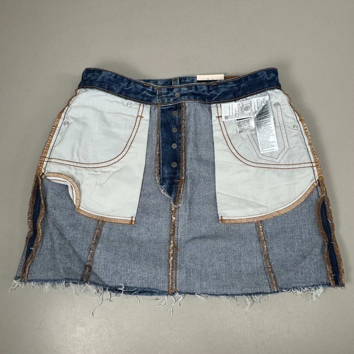LEVIS Recrafted Icon Skirt Mid Rise Original Women's Sz 26 Novel Notion Med Wash