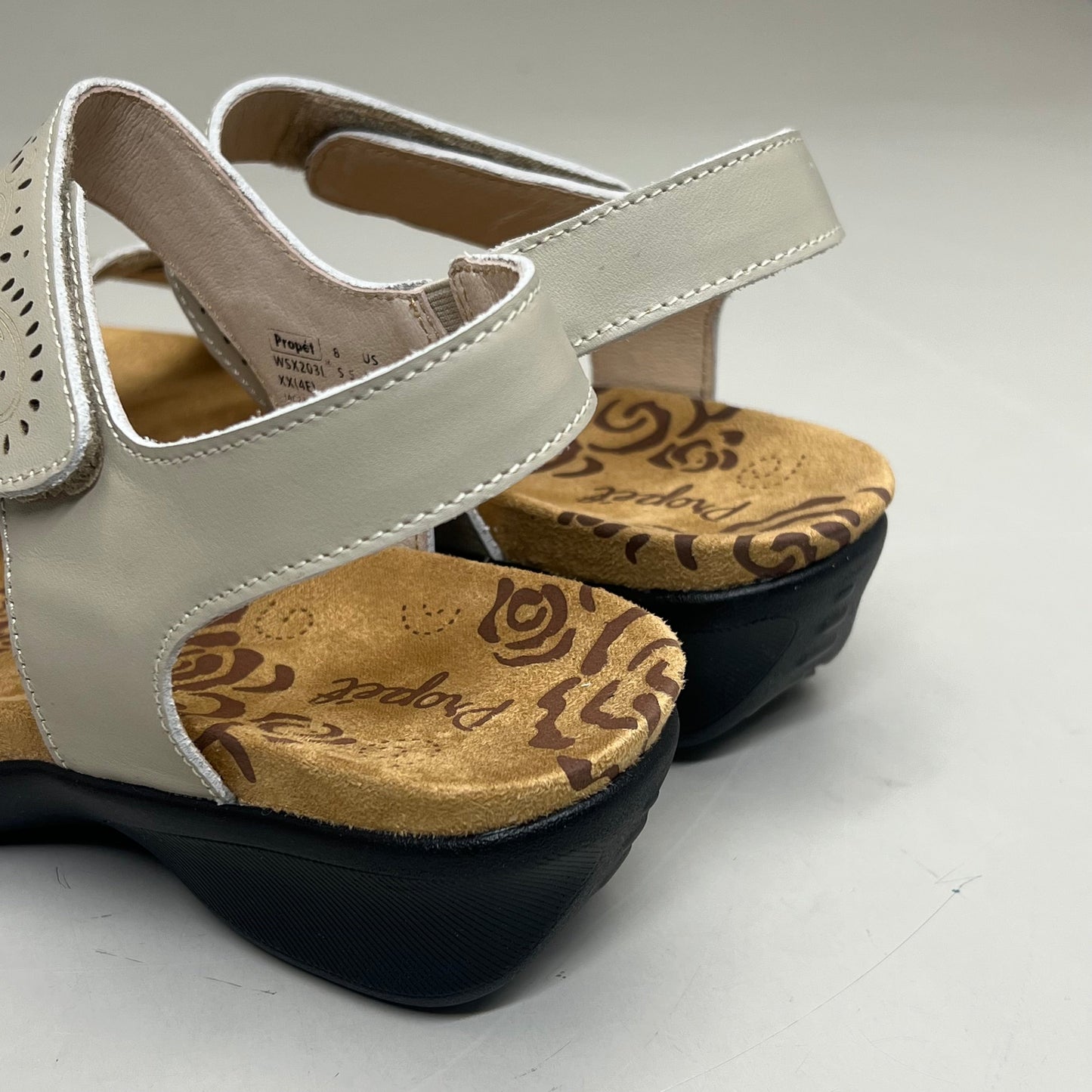 PROPET Wanda Sandal w/Wedge Heel Design Womens Sz 7.5 XX WIDE (4E) Cream WSX203L