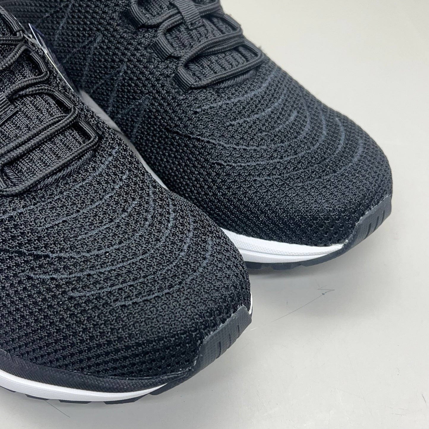 PROPET Tour Knit Sneaker Cushion Insole Women's Sz 9.5 M(B) Black/White WAA112M