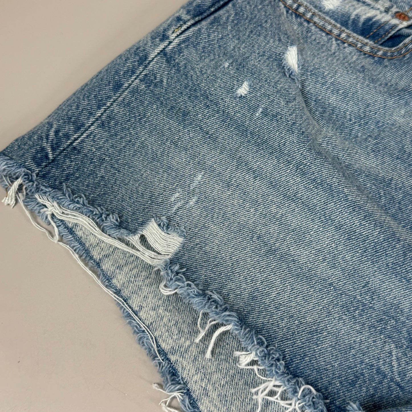 LEVIS 501 Original Fit High Rise Shorts Women's Sz 33 Vague Finish Medium Wash