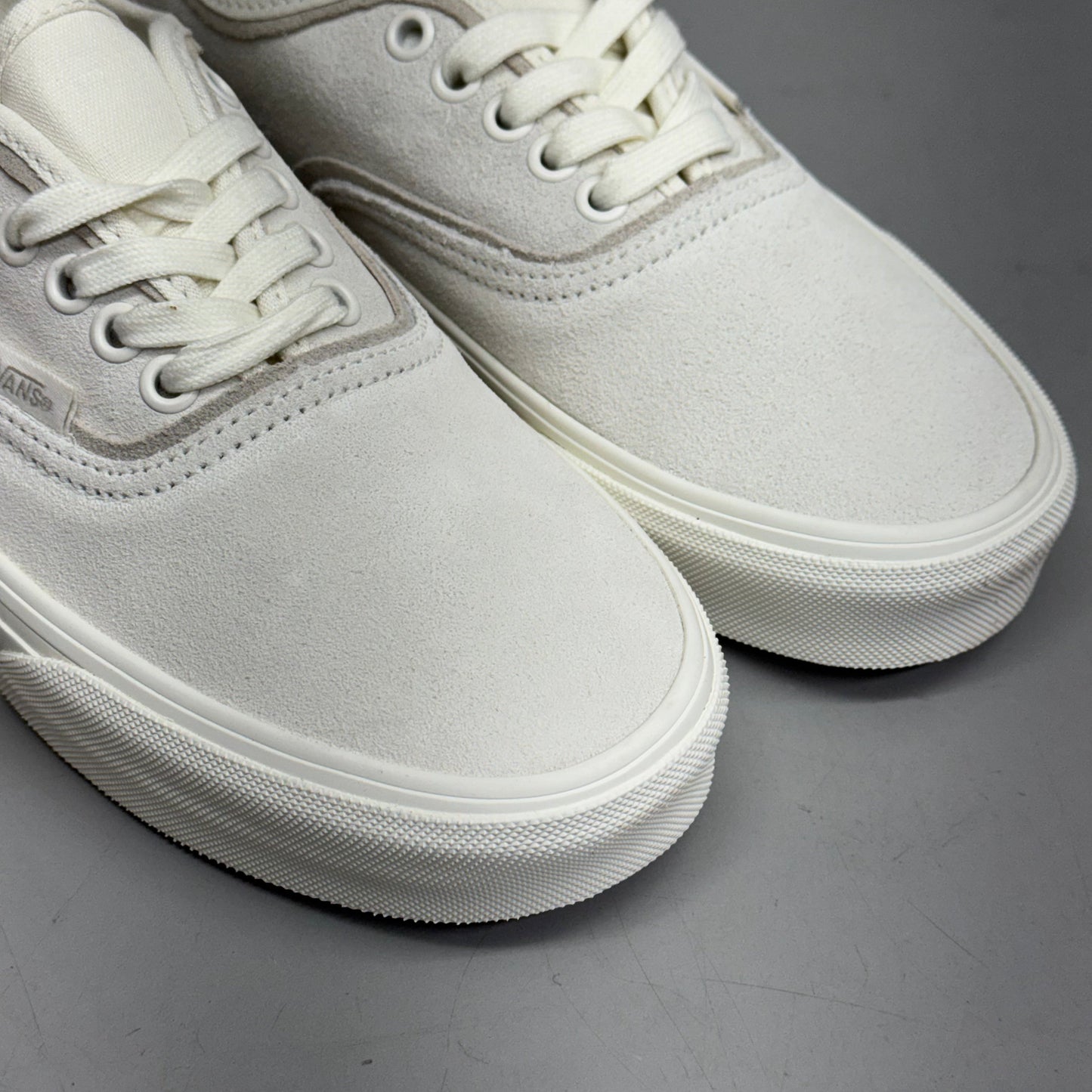 VANS Authentic Sliver Sneakers Shoes Women's Sz 9 White/White VN000D6DWWW