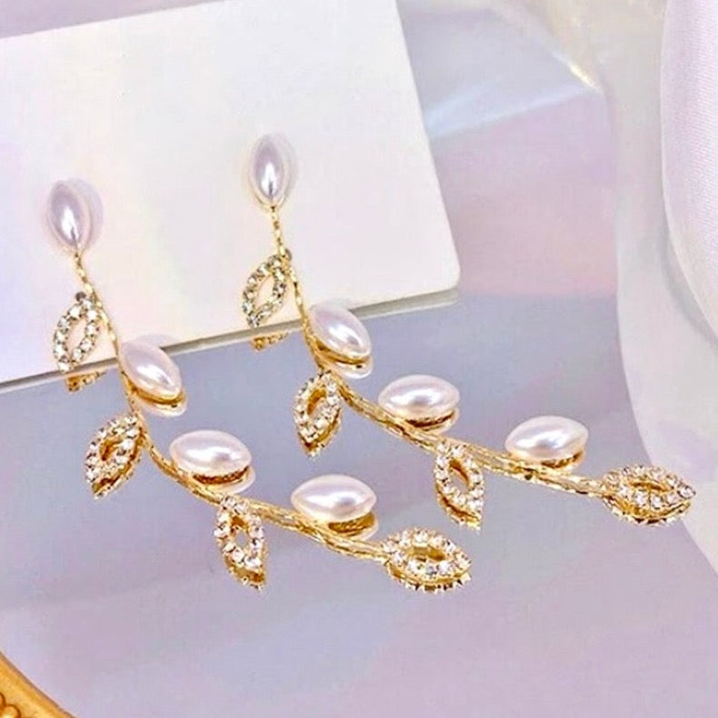 Ariella - Gold Pearl Bridal Earrings