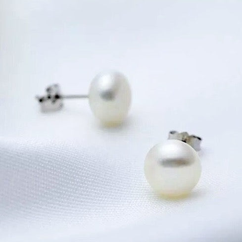 Maisy - Freshwater Pearl and Sterling Silver Stud Earrings
