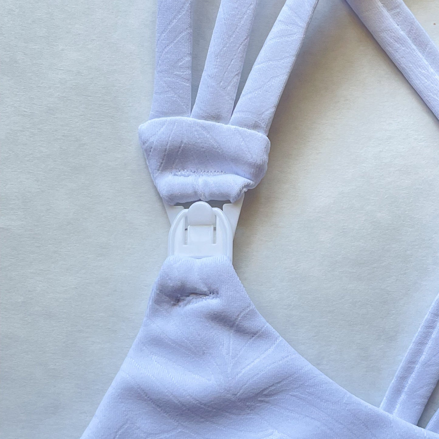 Chloé 4 Running Nursing & Pumping Sports Bra (White Magnolia)