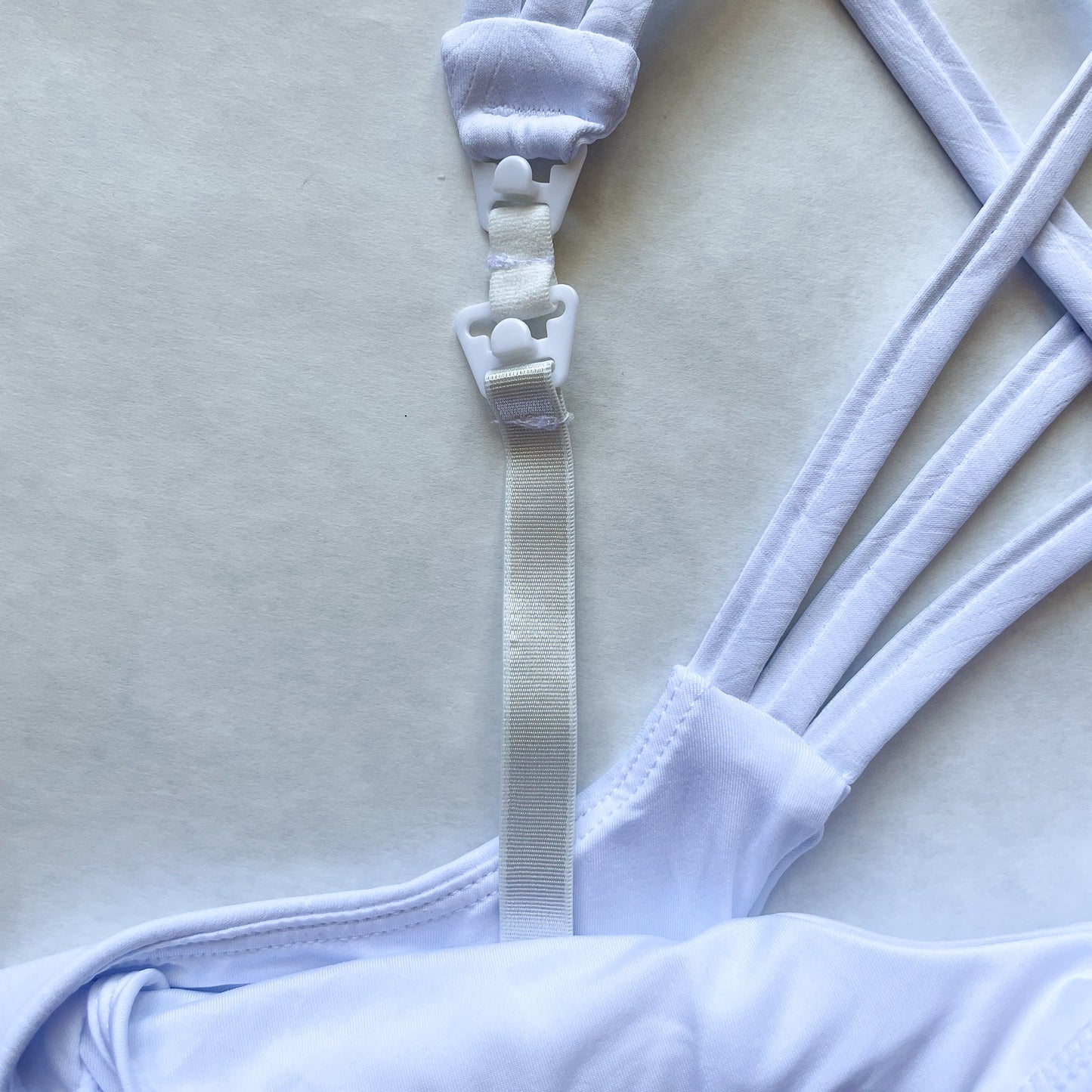 Chloé 4 Running Nursing & Pumping Sports Bra (White Magnolia)