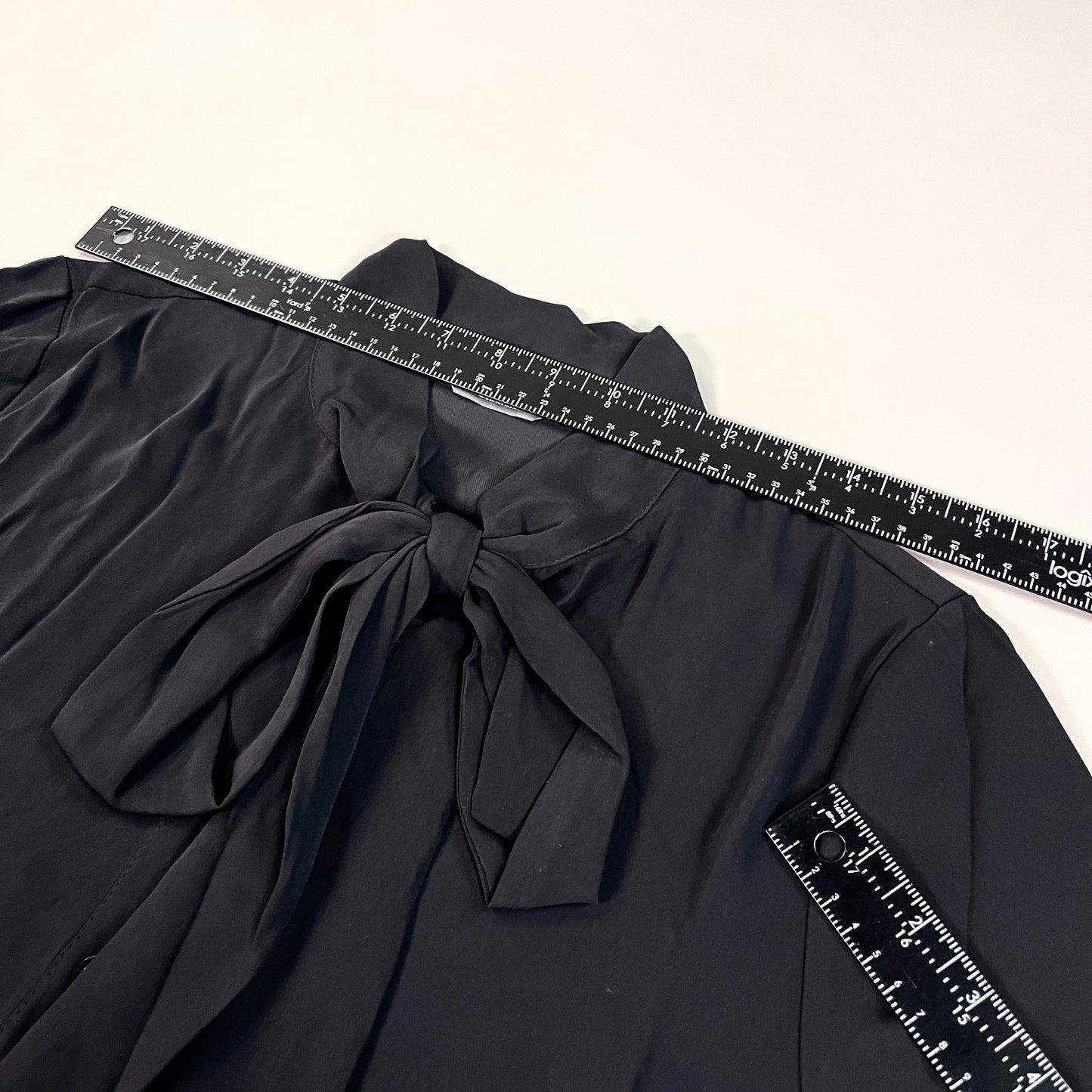 MARTHA STEWART Woven Front Button Blouse Top Tie Neck Women's Sz M Black (New)