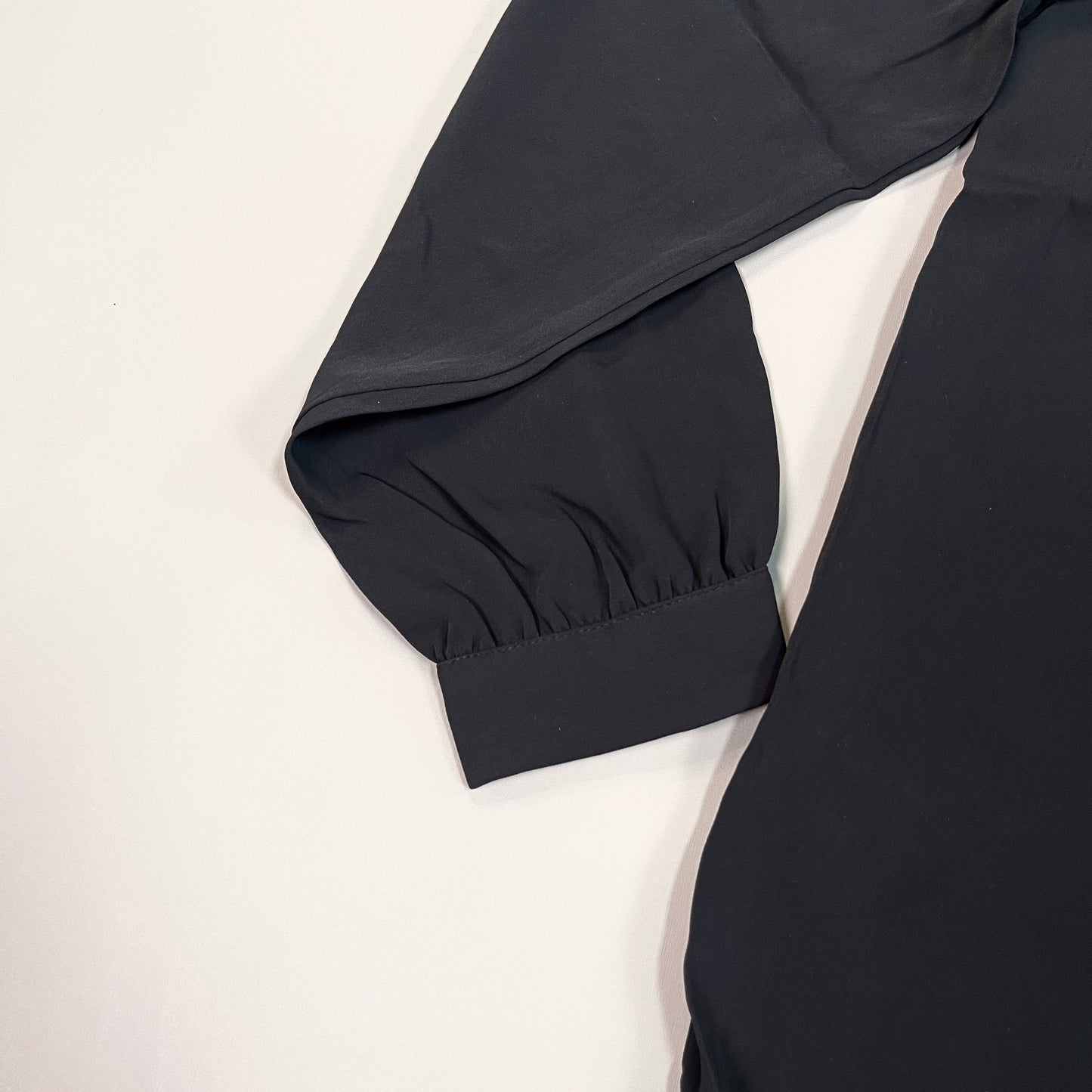 MARTHA STEWART Woven Front Button Blouse Top Tie Neck Women's Sz M Black (New)