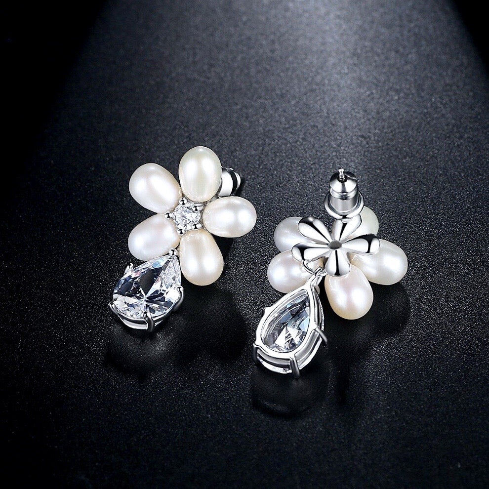 Eloise - Freshwater Pearl and Cubic Zirconia Bridal Jewelry Set - Available in Silver and Rose Gold