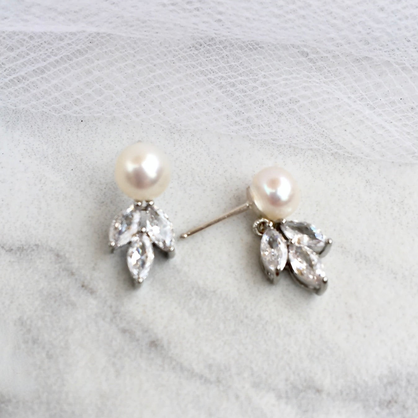 Maitlyn - Minimalist Pearl and Cubic Zirconia Bridal Earrings