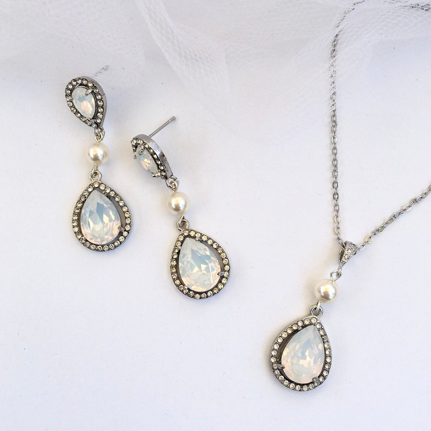"Opal" - Pearl and Opal Bridal Jewelry Set