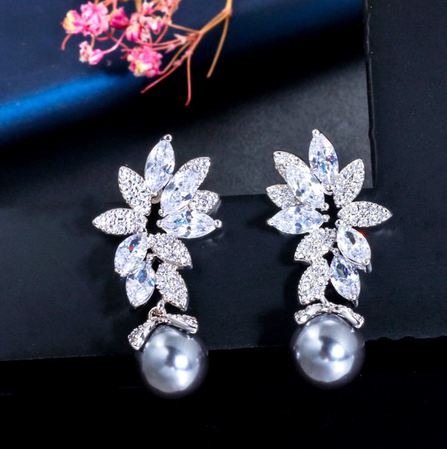 Ida - Pearl and Cubic Zirconia Bridal Jewelry Set
